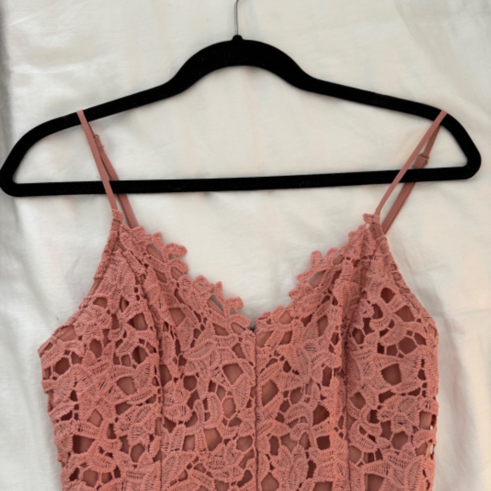 ASTR A-line lace midi dress - Picture 2 of 4